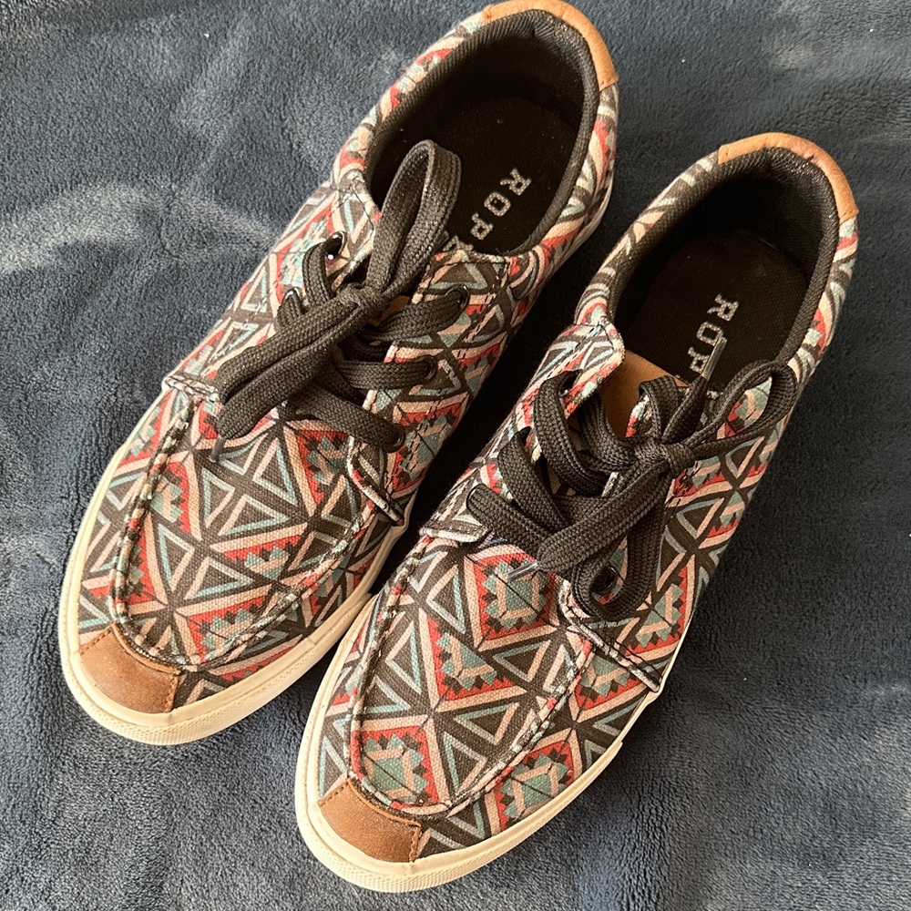 Roper Aztec Geometric Pattern Sneakers - Black, Red, Brown